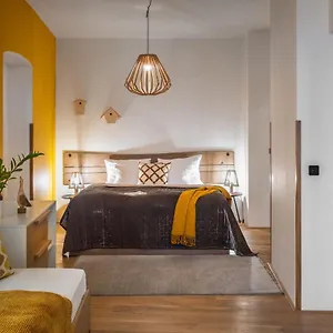 4 Trees By Adrez Apartament